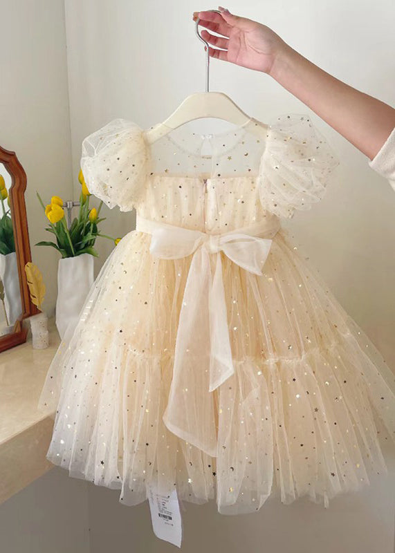 Elegantes, champagnerfarbenes, faltiges Tüllkleid mit Rundhalsausschnitt und Schleife für Kinder im Sommer EW018