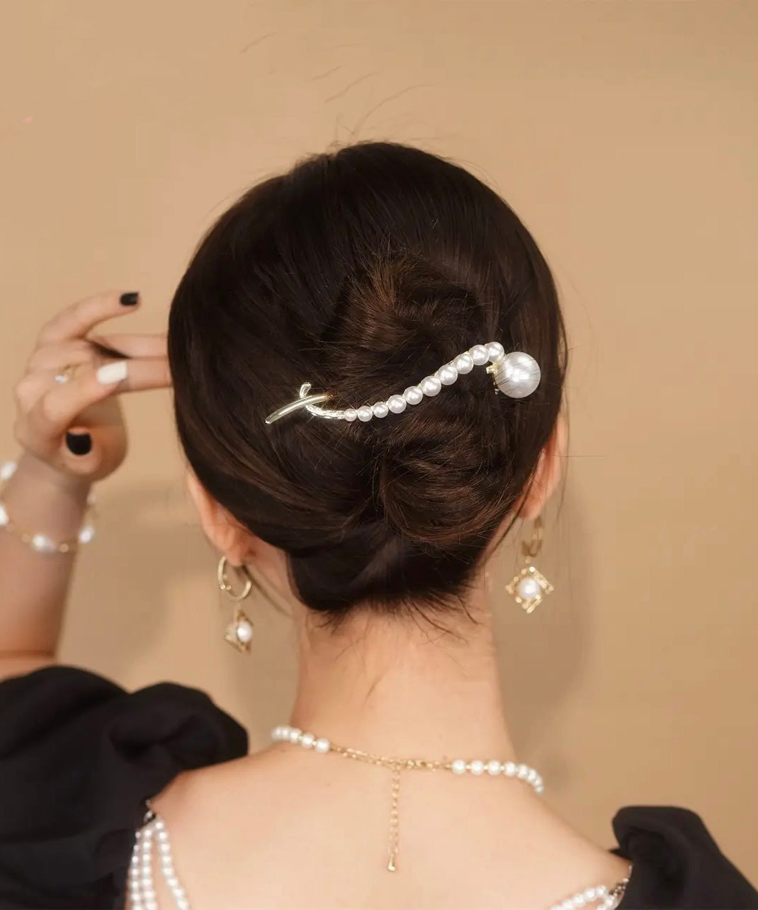 Elegant White Alloy Pearl Zircon Fish Tail Clip Hairpin WO038