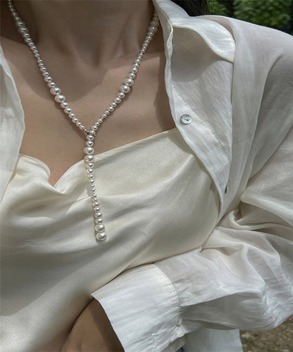 Collier élégant de perles blanches graduées WQ021