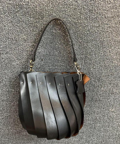 Sac à main tendance en cuir de veau noir MM040