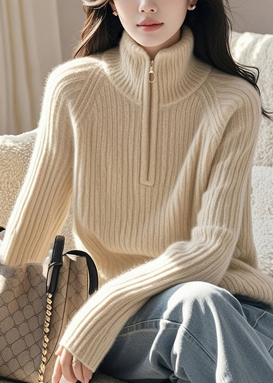 Feiner Beige Strickpullover mit Reißverschluss und hohem Kragen, Frühling TO012
