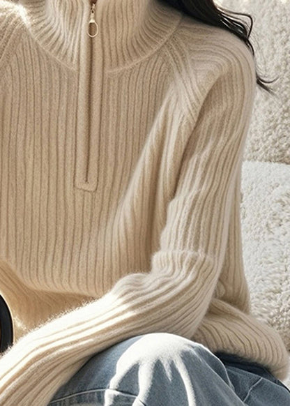 Feiner Beige Strickpullover mit Reißverschluss und hohem Kragen, Frühling TO012