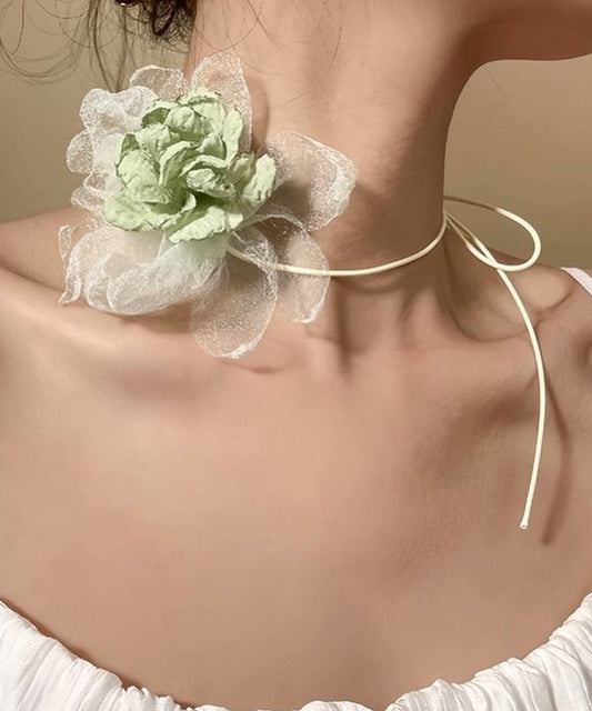 Feines grünes Stoff-Tüll-Blumen-Halsband YU004
