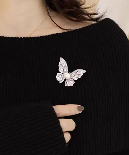Broche papillon en alliage de zircon gris fin avec perles YD039