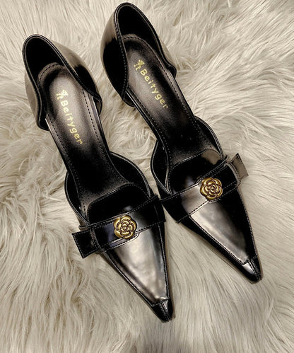 Feine spitze hohe schwarze Zehenspleiß-Stilettos aus Schaffell