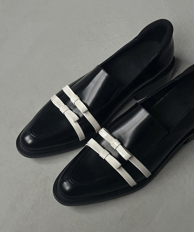 Bout pointu et nœud ajusté en cuir de vachette noir épais