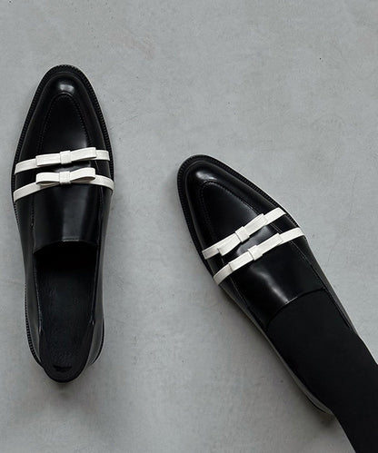 Bout pointu et nœud ajusté en cuir de vachette noir épais