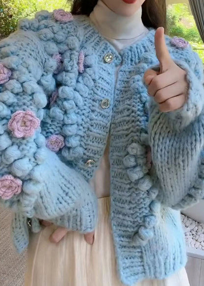 Manteau d'hiver en tricot confortable à boutons et col rond bleu floral WY009