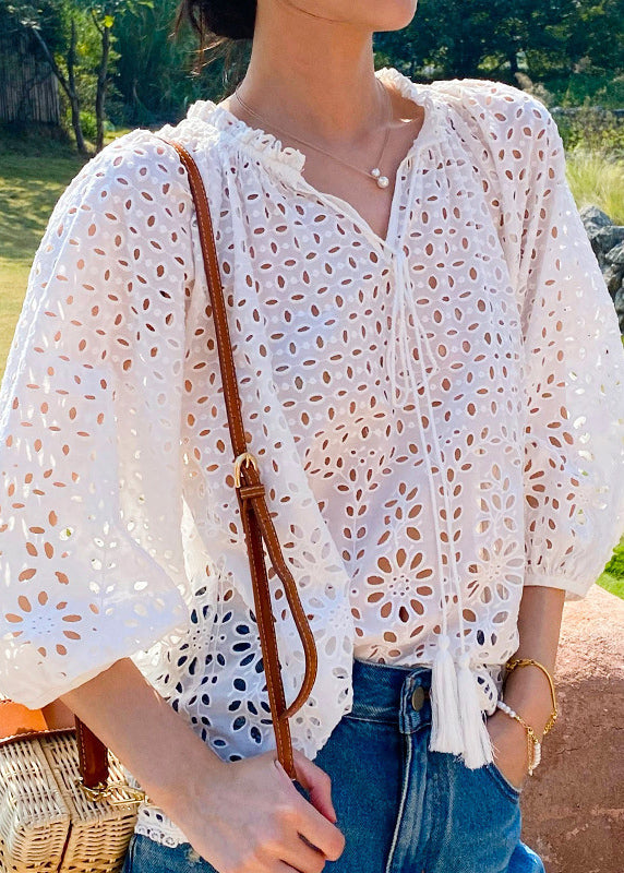 Chemise en coton beige printanière à col français et manches longues