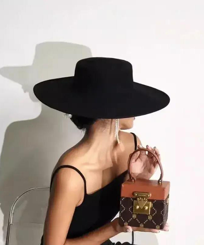 Großer, vielseitiger Jazzhut aus schwarzer Wolle mit französischer Krempe