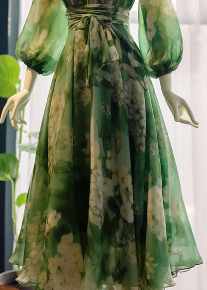 Robe en mousseline de soie taille haute à imprimé vert français et col en V à manches longues KJ024