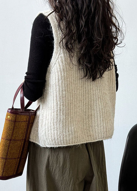 Gilet en laine gris français à col en V et boutons sans manches TZ031