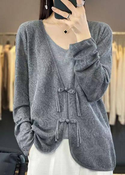 Graue, kuschelige Strickjacke mit V-Ausschnitt und langen Ärmeln AB1048