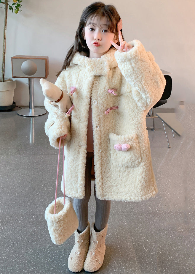 Manteau à capuche en fausse fourrure pour enfants fait main avec poches en patchwork d'abricot WL022