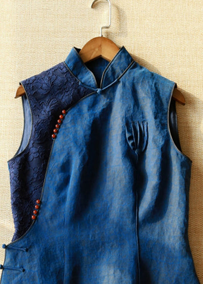 Gilet en soie bleu à col montant et boutons en patchwork fait main pour l'été QB025