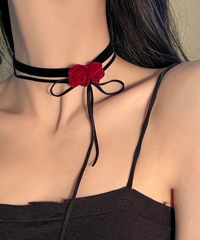Collier pendentif en velours de soie rouge fait main avec nœud floral YU017