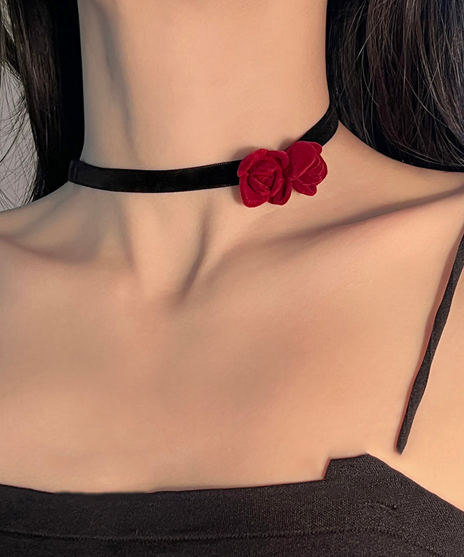Collier pendentif en velours de soie rouge fait main avec nœud floral YU017