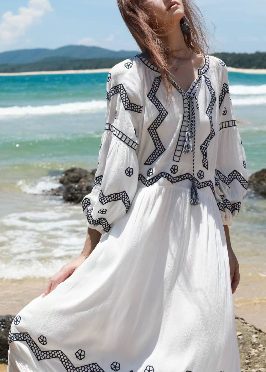Robe longue en coton brodée italienne blanche en dentelle d'automne