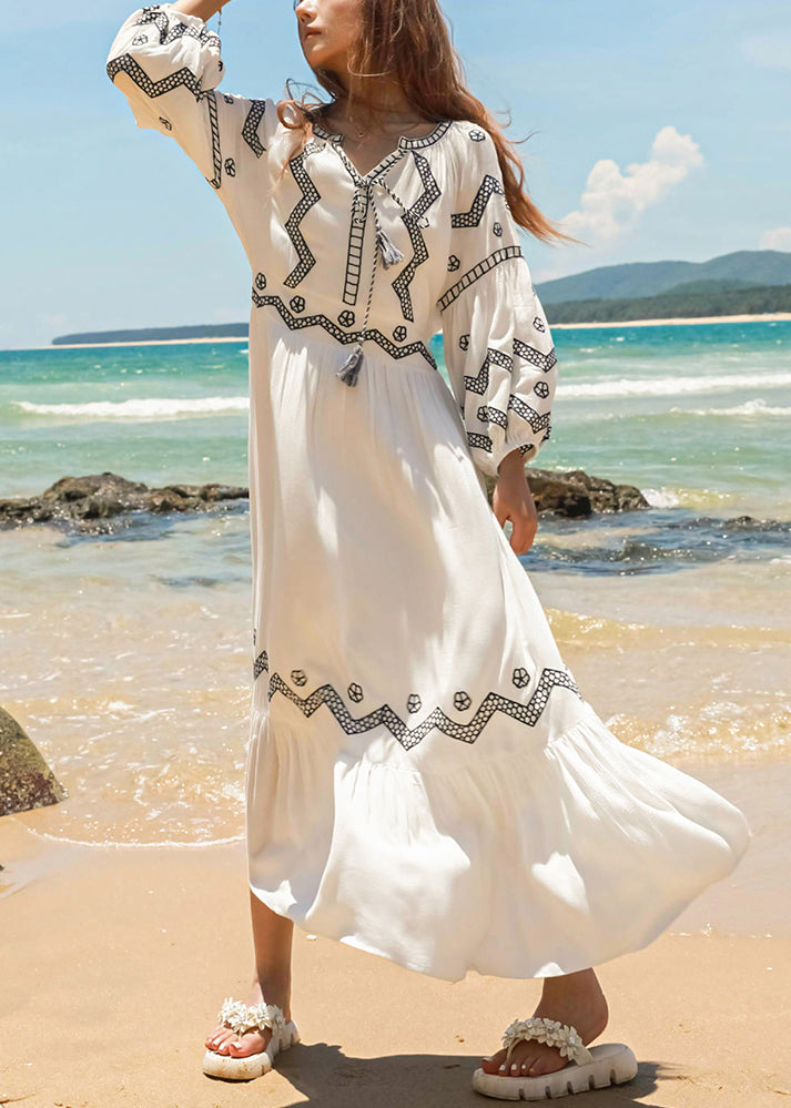 Robe longue en coton brodée italienne blanche en dentelle d'automne