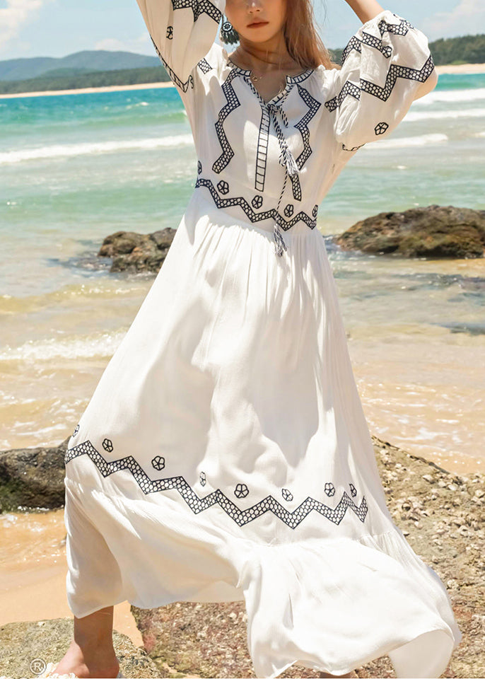 Robe longue en coton brodée italienne blanche en dentelle d'automne