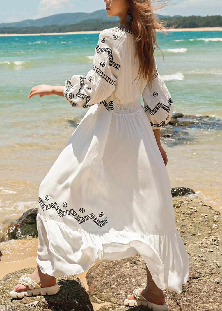Robe longue en coton brodée italienne blanche en dentelle d'automne