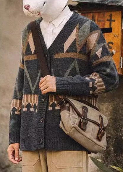 Manteau jacquard en tricot gris foncé à col en V pour homme, boutonné