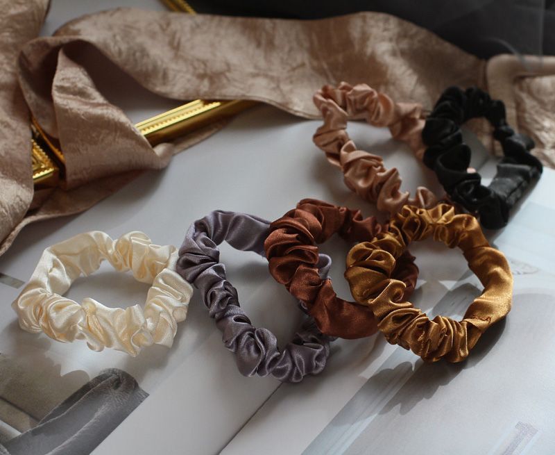 Scrunchies 6: Silky of Set