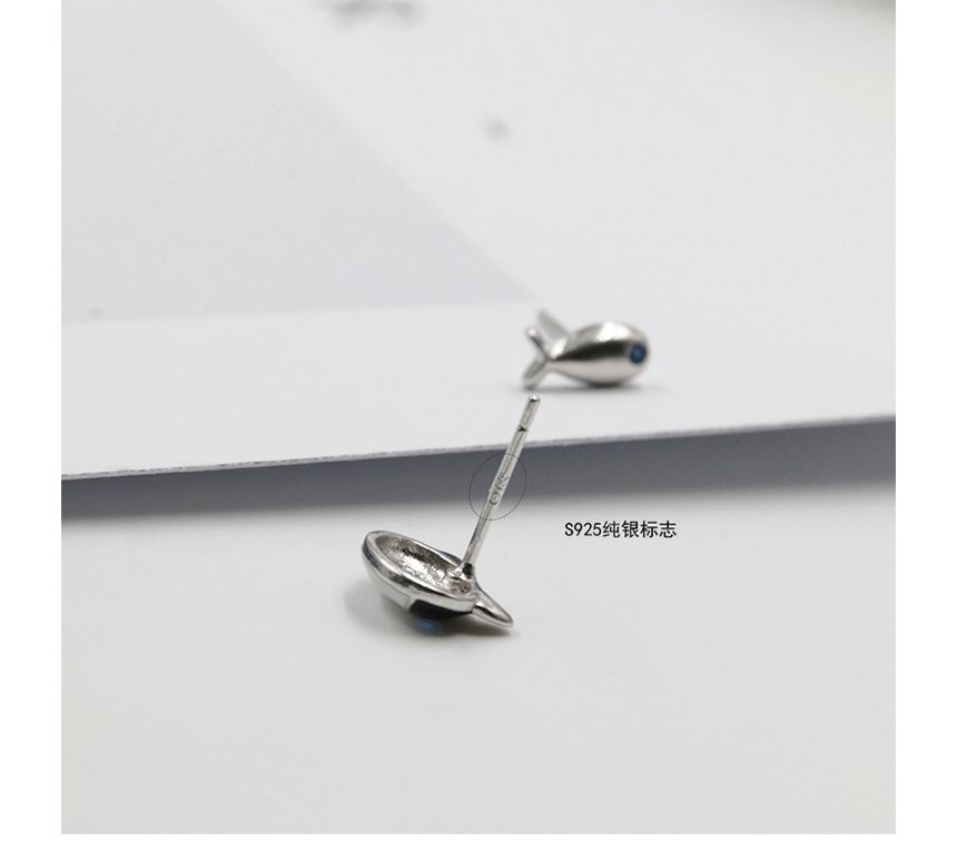 Earring Cat Asymmetrical Stud Fish
