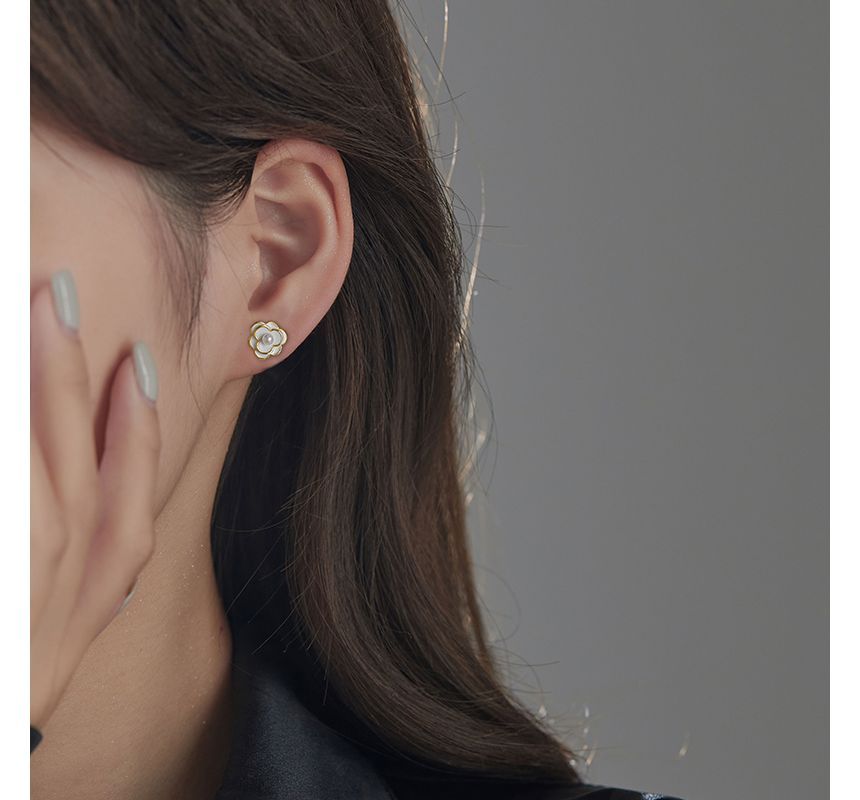 Faux Pearl Flower Earring Alloy