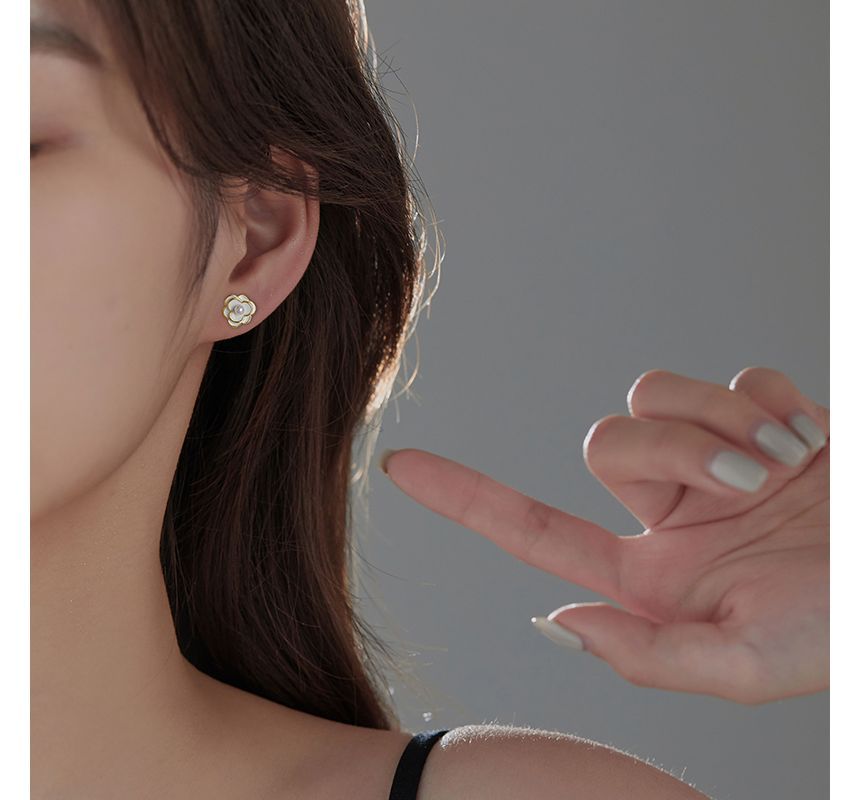 Faux Pearl Flower Earring Alloy