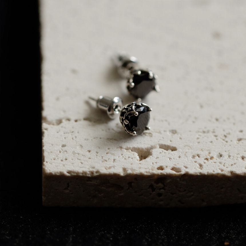 Rhinestone Stud Ear