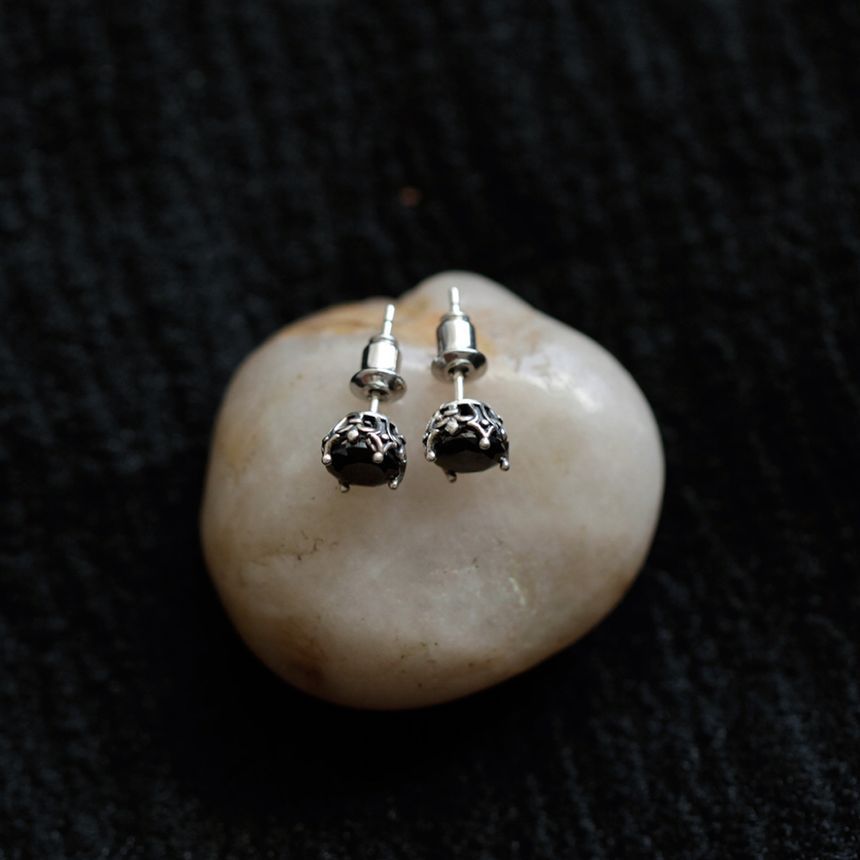 Rhinestone Stud Ear