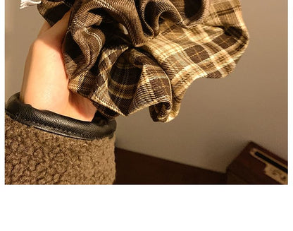 Scrunchie Plaid
