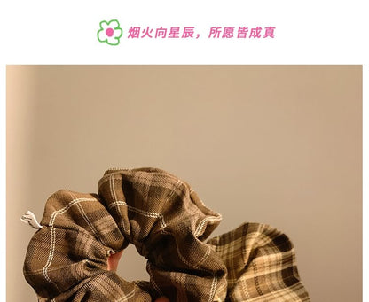 Scrunchie Plaid