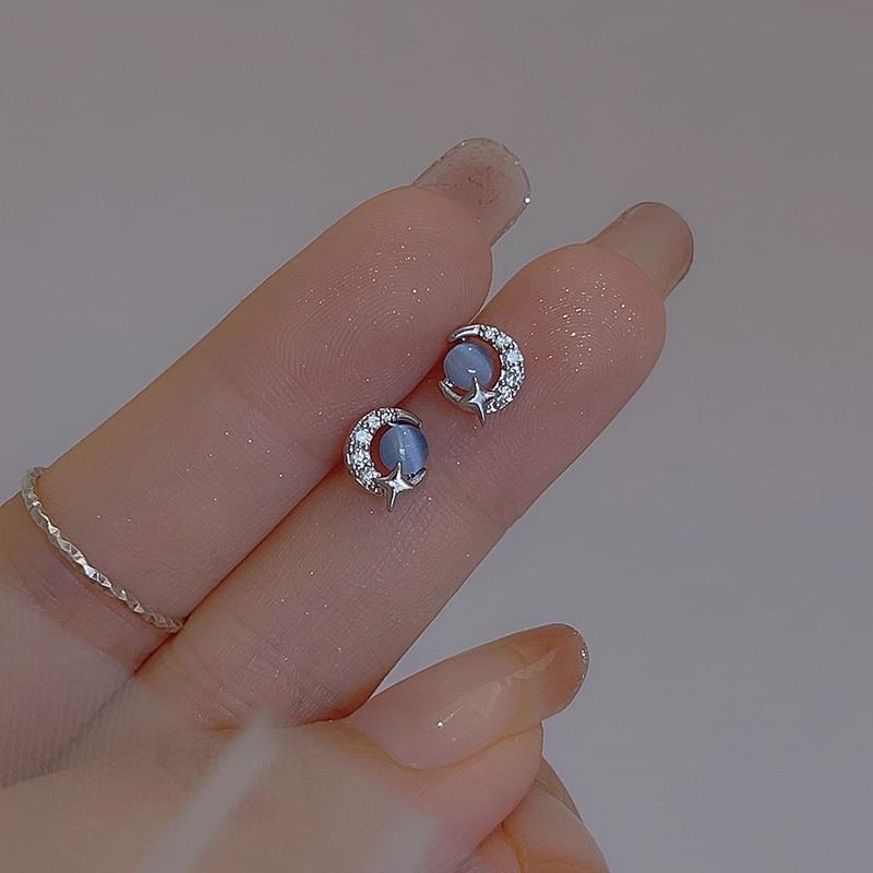 Sterling Silver Earring Stud Moon