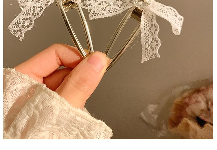 Clip Set Lace Bow / Hair
