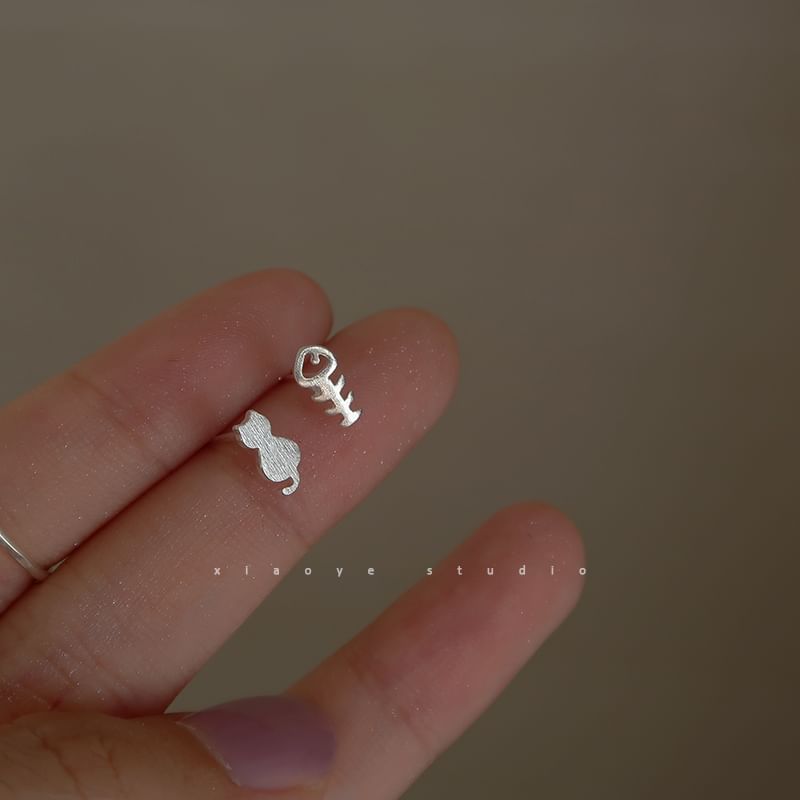 Stud Asymmetrical Ear