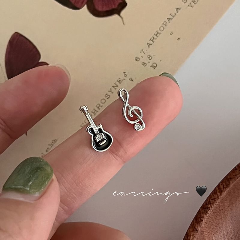 Silver Asymmetrical Stud Sterling Ear
