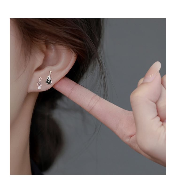 Silver Asymmetrical Stud Sterling Ear