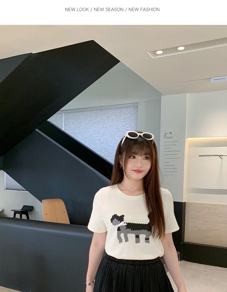 Mid Rise Plain Mini Pleated Skirt