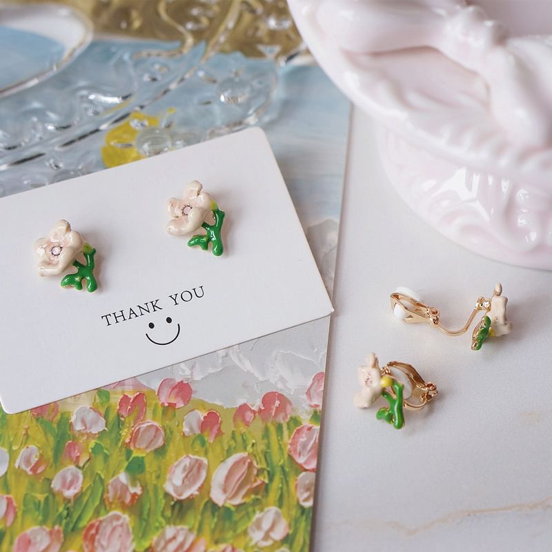 Butterfly Alloy Floral / Stud Earring