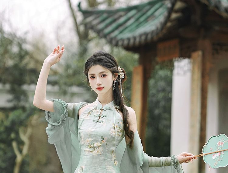 Sleeveless Halter Floral Asymmetrical Midi A-Line Qipao / Plain Light Jacket / Set