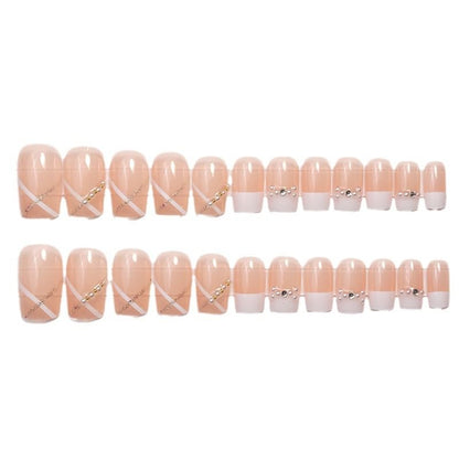 Verzierter Press-On-Nagel