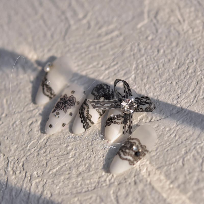 Spitzen-Nagelkunst-Aufkleber