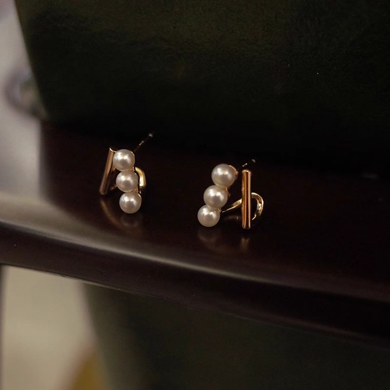 Earring Faux Stud Pearl