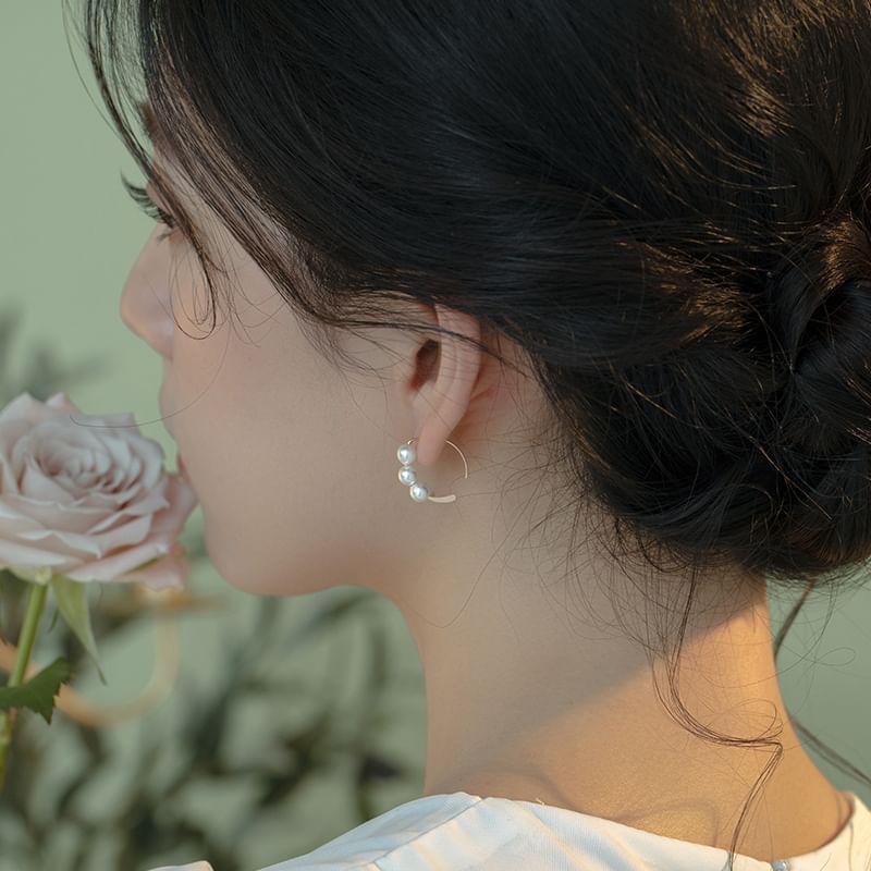 Pearl Faux Earring Drop