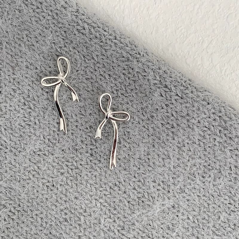 Bow Stud Earring