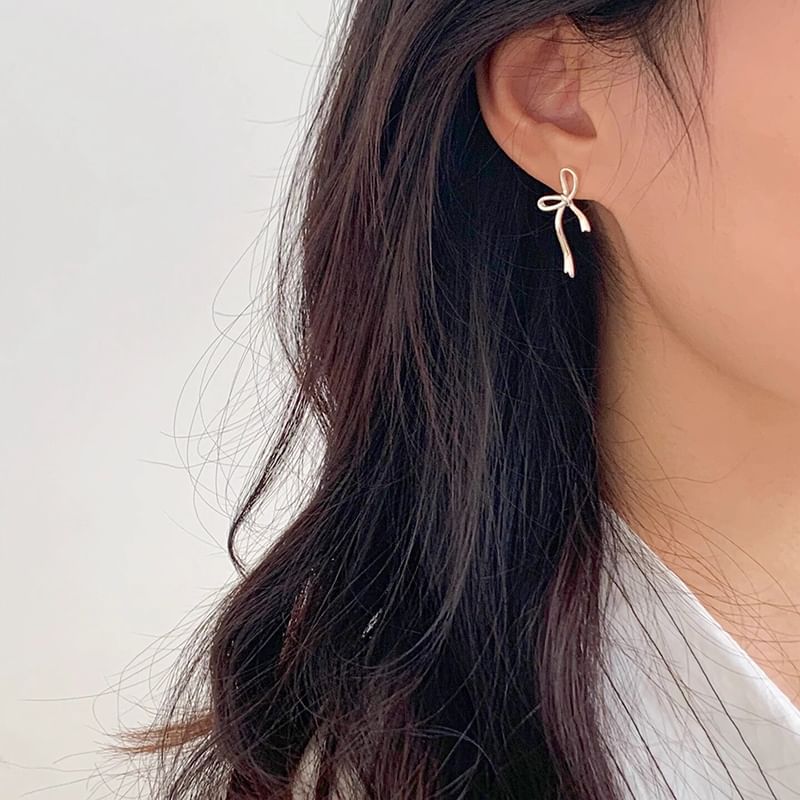 Bow Stud Earring
