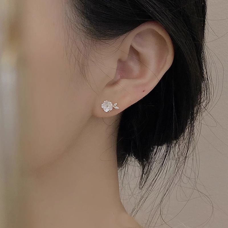 Stud Earring Flower