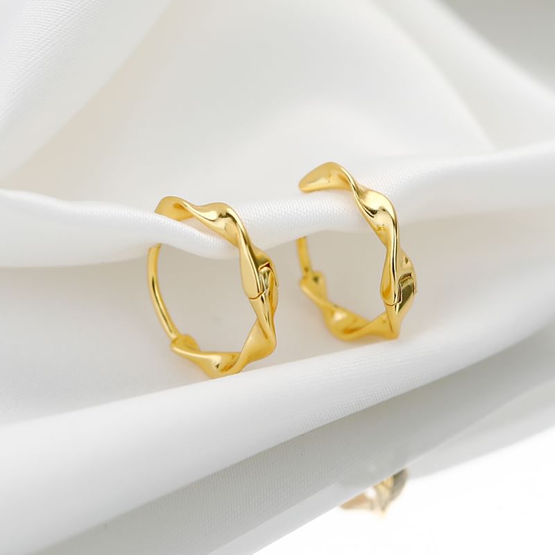 Hoop Wavy Sterling Silver Earring